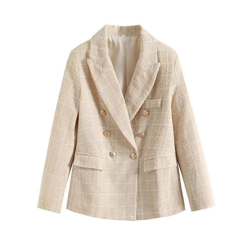 Elegant and Versatile winter garment