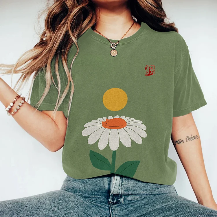 Abstract Creative Floral Cute Cat Basking In The Sun Painting Art T-Shirt