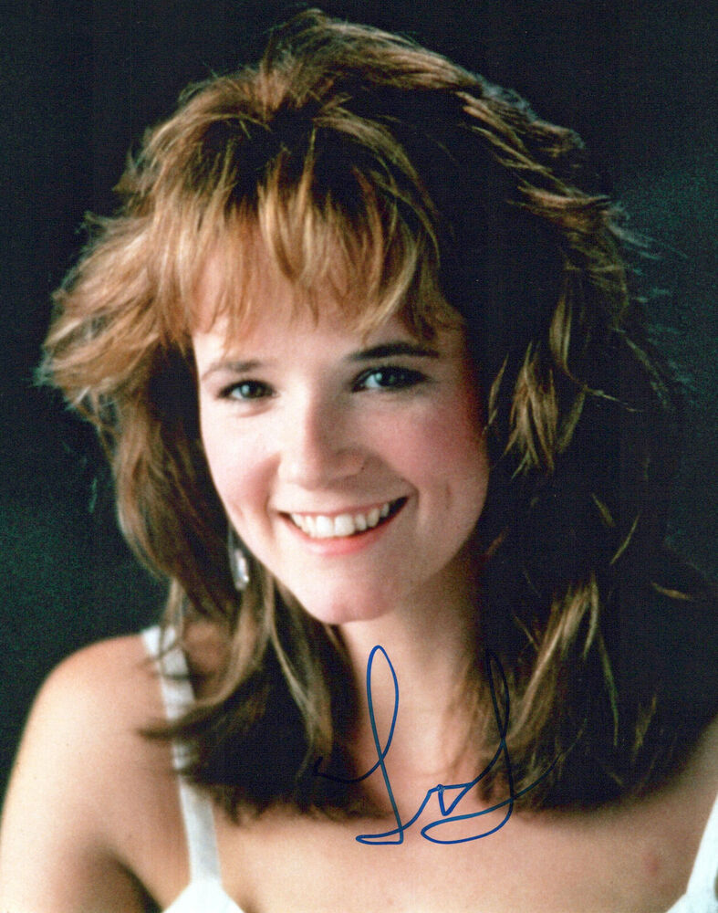 Lea Thompson glamour shot autographed Photo Poster painting signed 8x10 #9