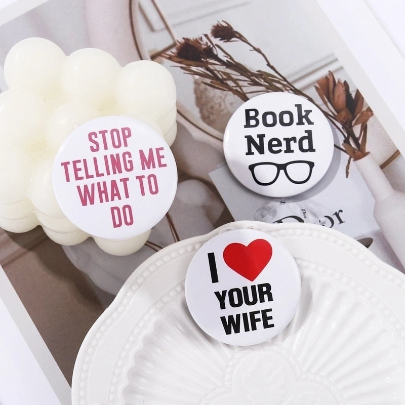 Retro Pin Round Letter Ghost Alloy Plating Unisex Brooches