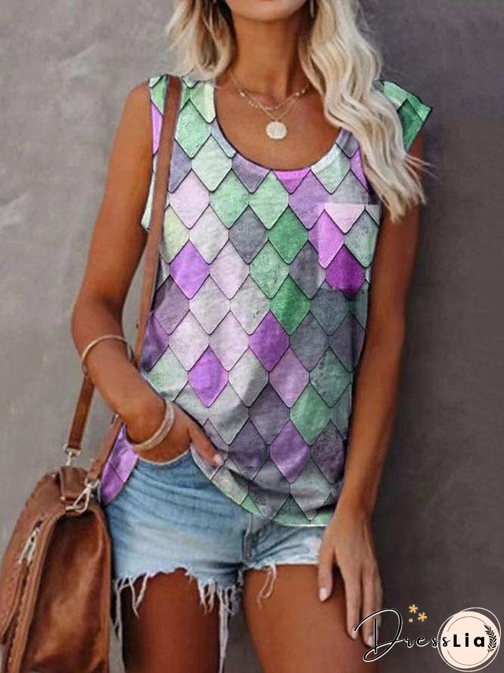 Round Neck Geometric Printed Shirt