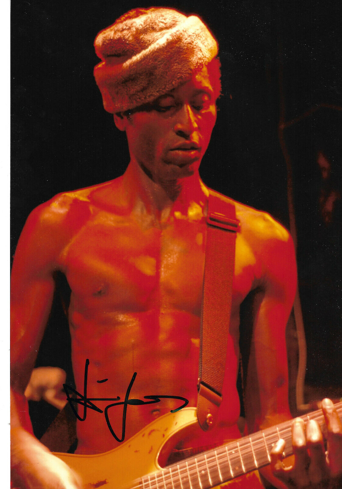 Keziah Jones signed 8x12 inch Photo Poster painting autograph