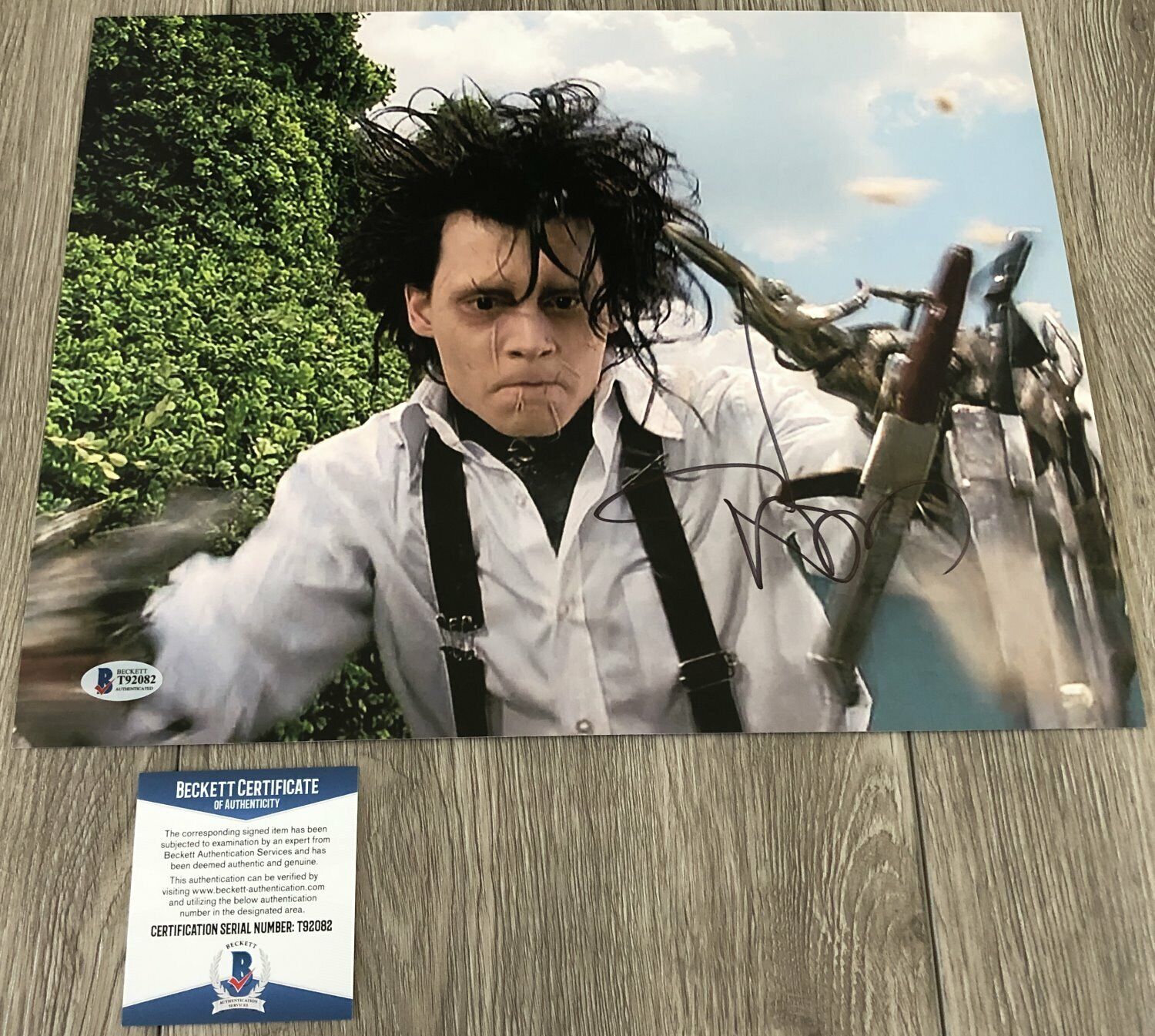 JOHNNY DEPP SIGNED EDWARD SCISSORHANDS 11x14 Photo Poster painting w/PROOF & BECKETT BAS COA