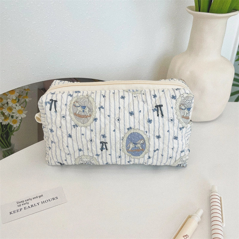 31291 Fresh Quilted Hand-held Cosmetic Bag Girl Large Capacity Cute Storage Student Zipper Stationery Bag Pencil Case