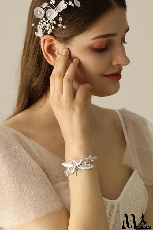 MidiSono - Rhinestone Leaf Bracelet
