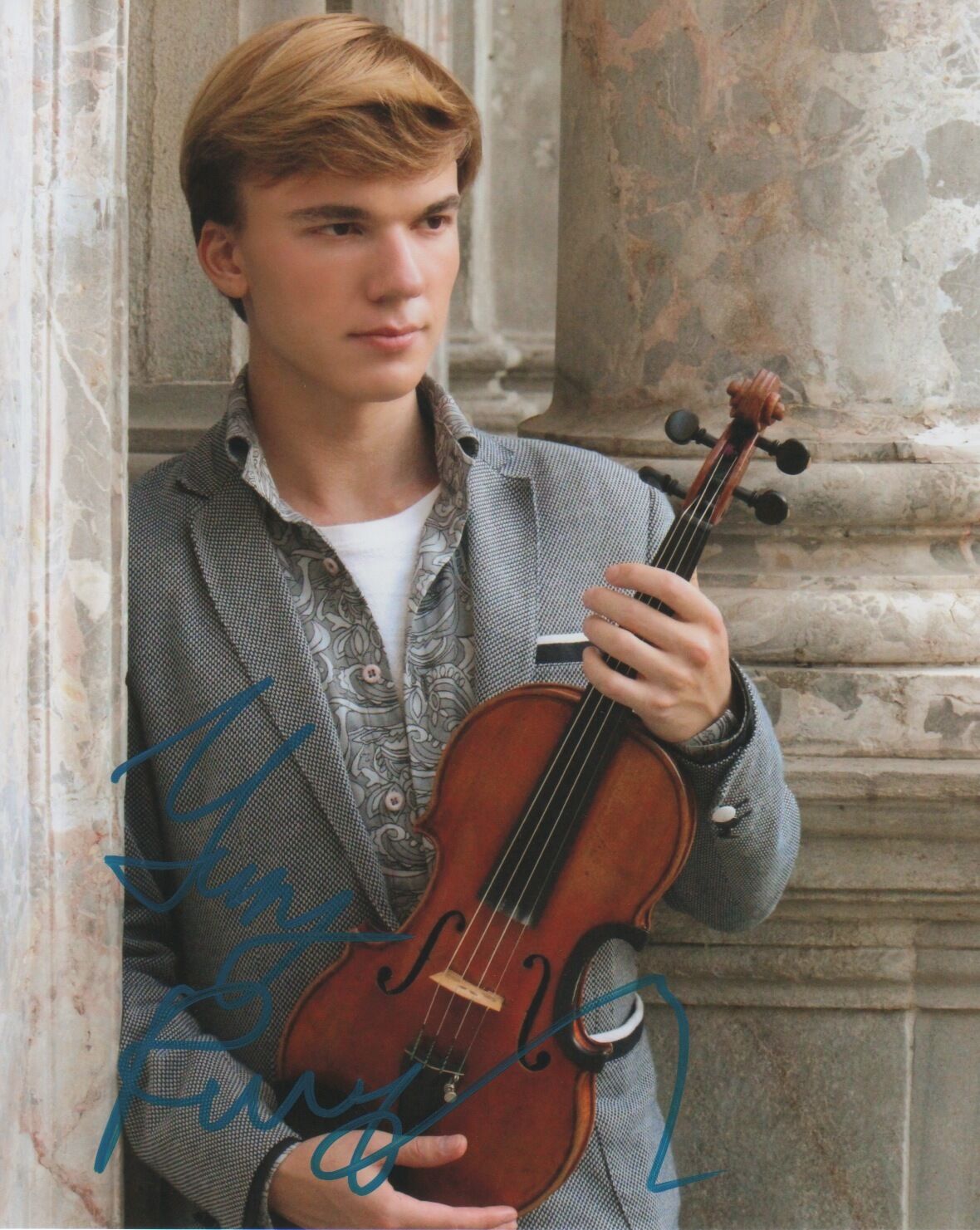 Yuri Revich Violinist signed 8x10 inch Photo Poster painting autograph