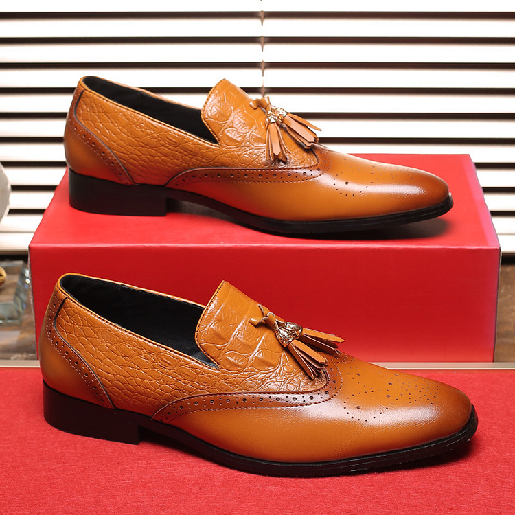 Slip-On Low-Cut Upper Round Toe Tassel Elegant Men's Dress Shoes