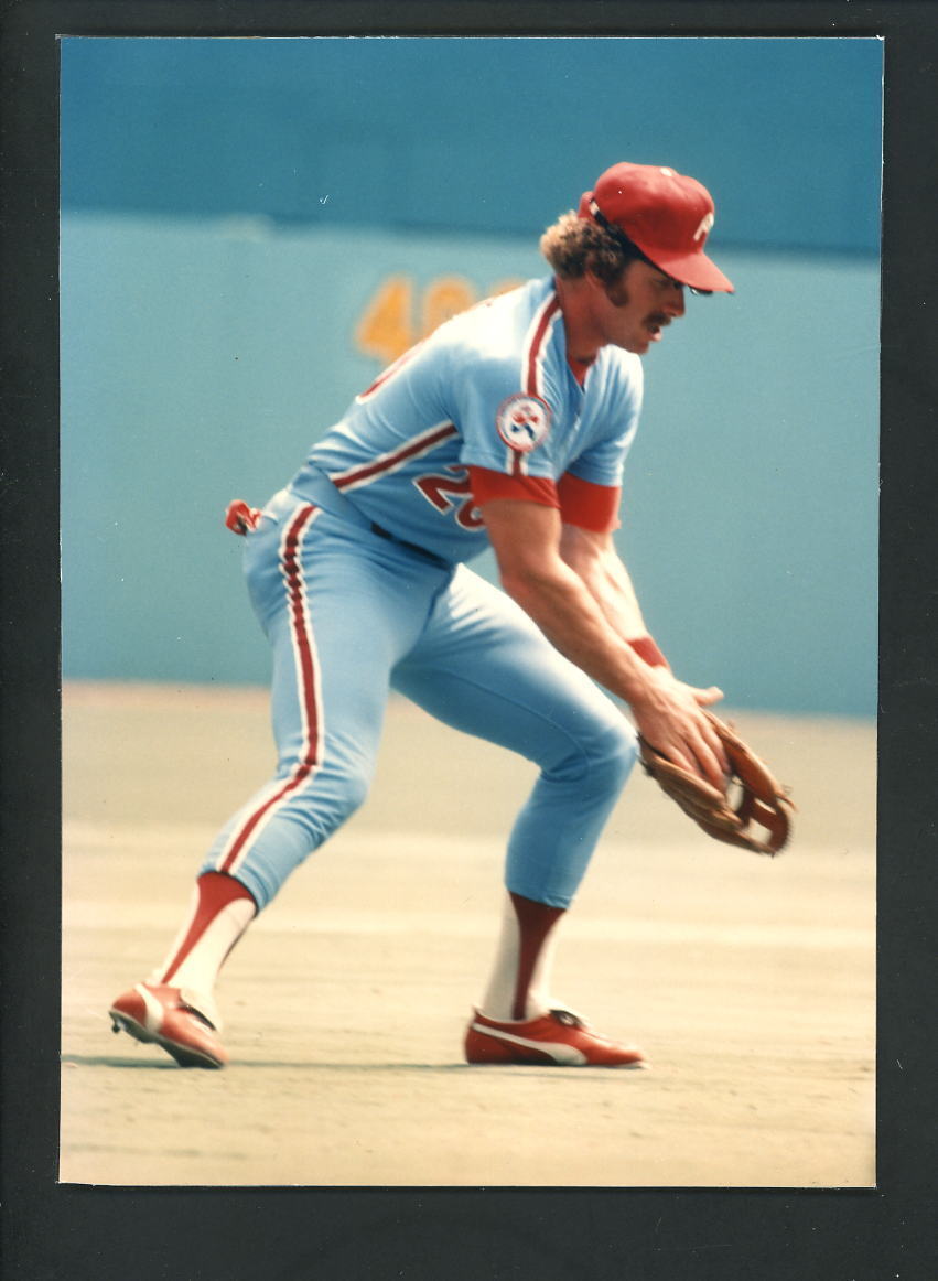 Mike Schmidt Press Original COLOR Photo Poster painting 5 x 7 Philadelphia Phillies fielding