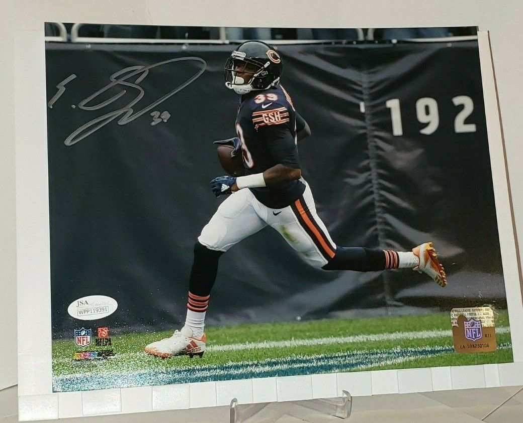 Autographed Chicago Bears Eddie Jackson Signed 8x10 Action Football Photo Poster painting JSACOA