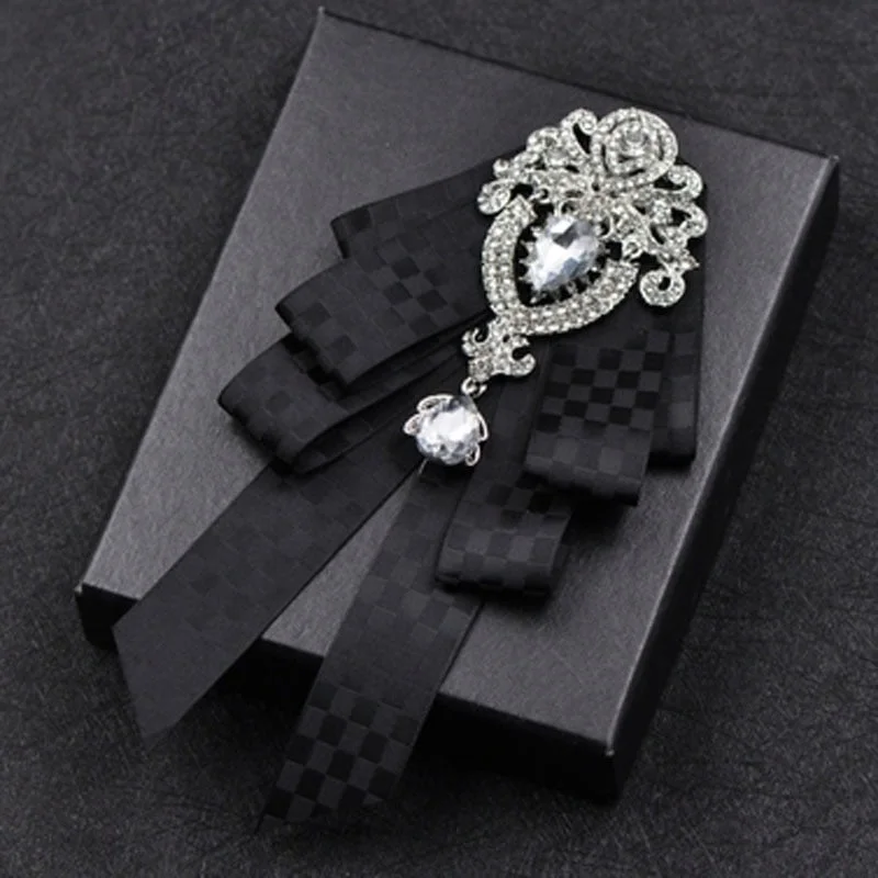 High-quality Fashion Handmade Red Diamond Bow Tie Wedding Collar Bowtie Brooch Pocket Towel Square Set Gifts for Men Accessories