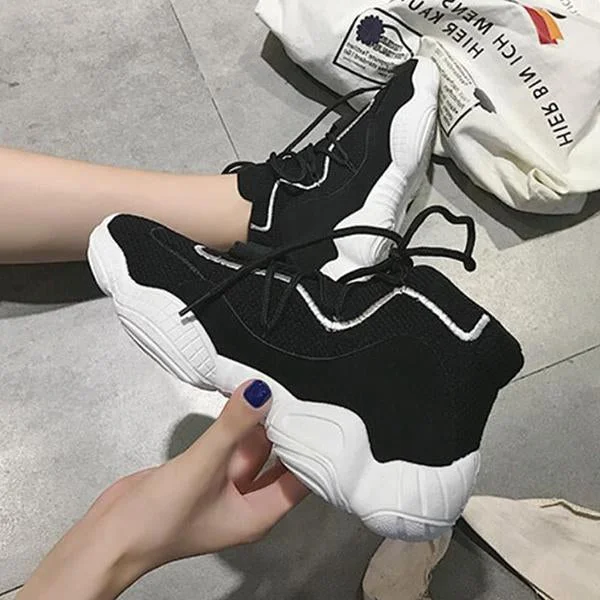 Platform Round Toe Low-Cut Upper Casual Sneakers