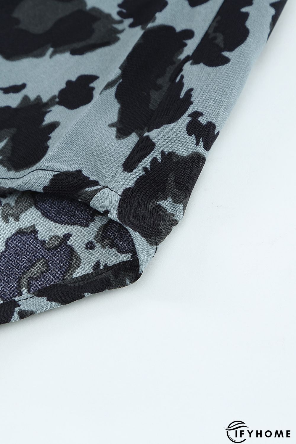 Green White/Apricot Floral Scalloped V Neck Short Sleeves Top Black Polka Dot Scalloped V Neck Short Sleeves Top Green Leopard Scalloped V Neck Short Sleeves Top | IFYHOME