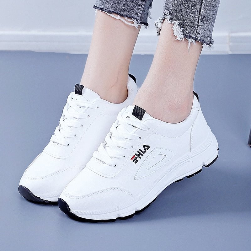 White Shoes for Women Sneakers 2021 Breathable Women's Sports Shoes Outdoor Walking Flats Woman Spring Casual Shoe Lady Sneaker