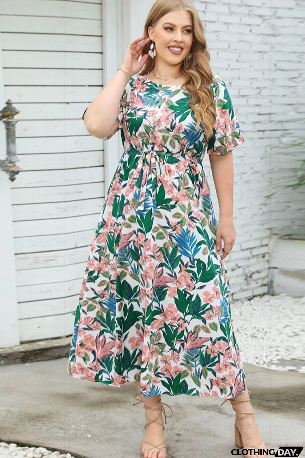 Plus Size Floral Short Sleeve Round Neck Dress