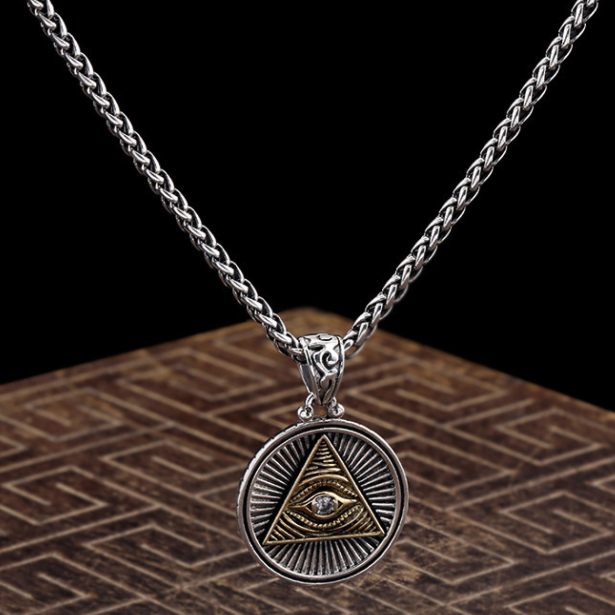 All - Seeing Eye" Copper - Plated Silver Pendant: Embed Mystery and Courage at Your Collarbone