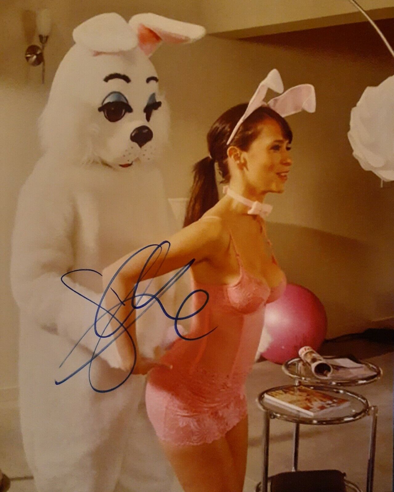 Jennifer Love Hewitt signed 8x10