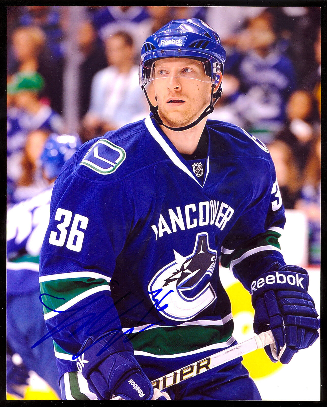 VANCOUVER CANUCKS HOCKEY JANNIK HANSEN AUTO ON Photo Poster painting 8X10 SIGNED PIC AUTOGRAPH