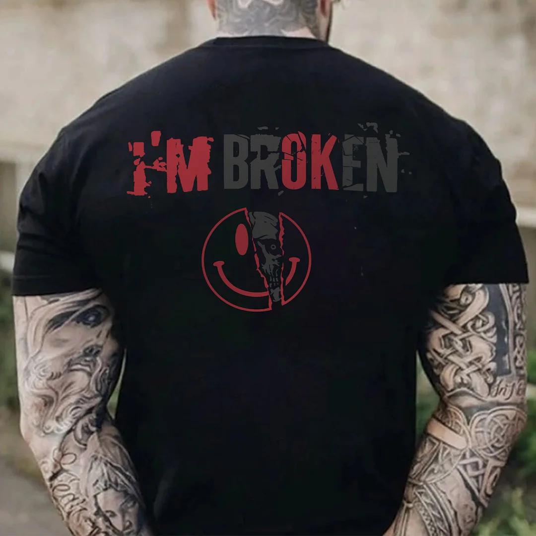 I’M BROKEN and Smiling Face Skull Graphic Casual Black and White Print T-shirt