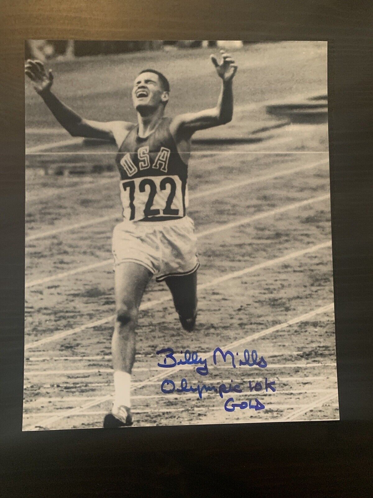 Billy Mills Signed 8x10 Photo Poster painting 1964 Tokyo Olympics Gold Medal Track & Field