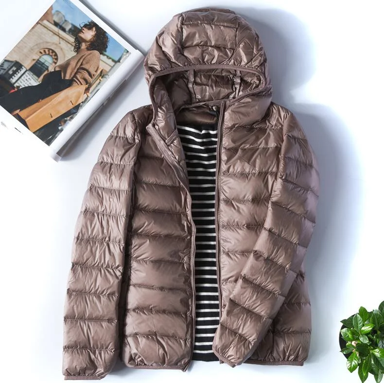 Autumn Winter Women Ultralight Thin Down Jacket White Duck Down Hooded Jackets Female Warm Coat Down Parka Portable Outwear