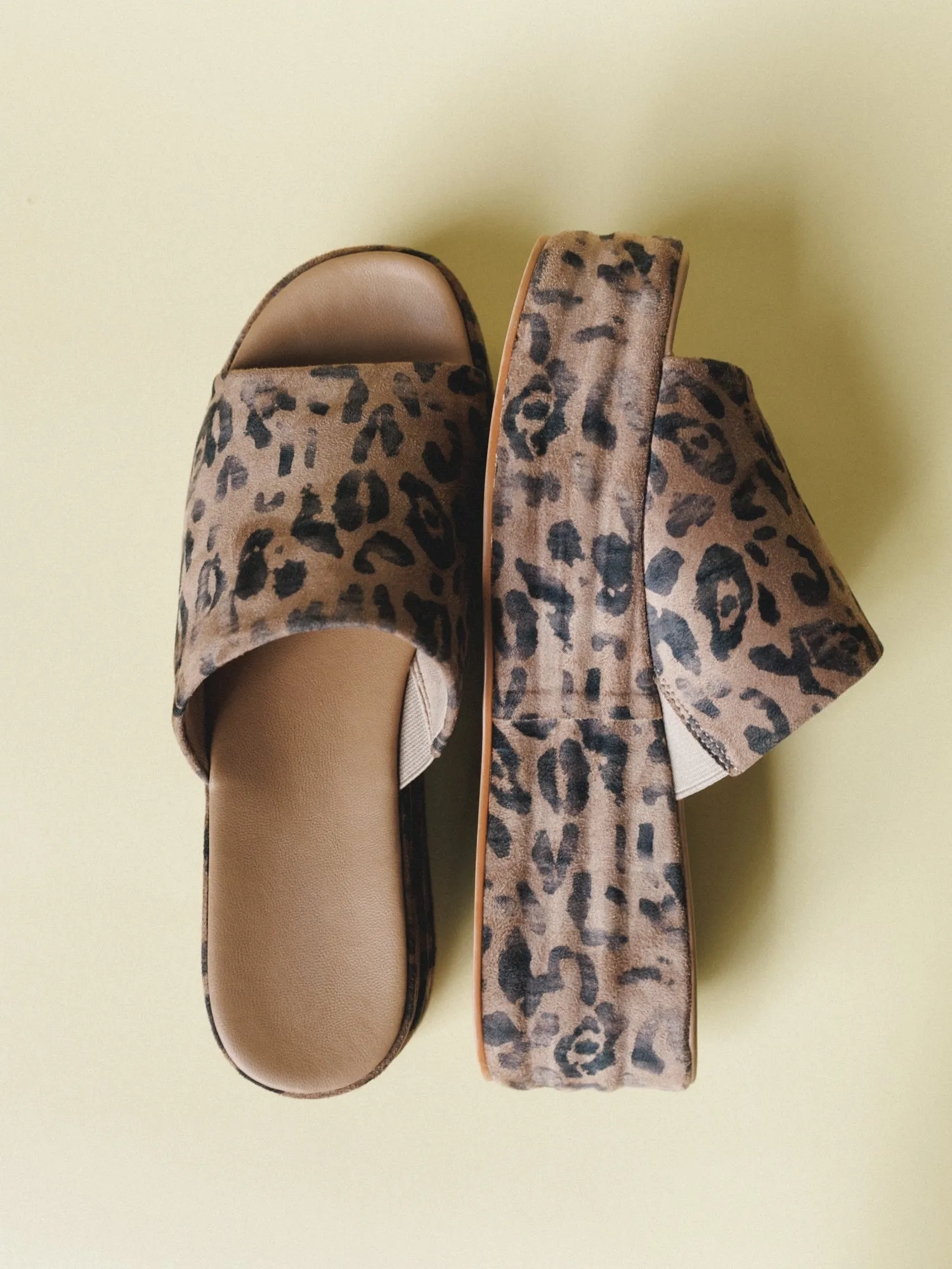 Harbor Platform Slide - Leopard