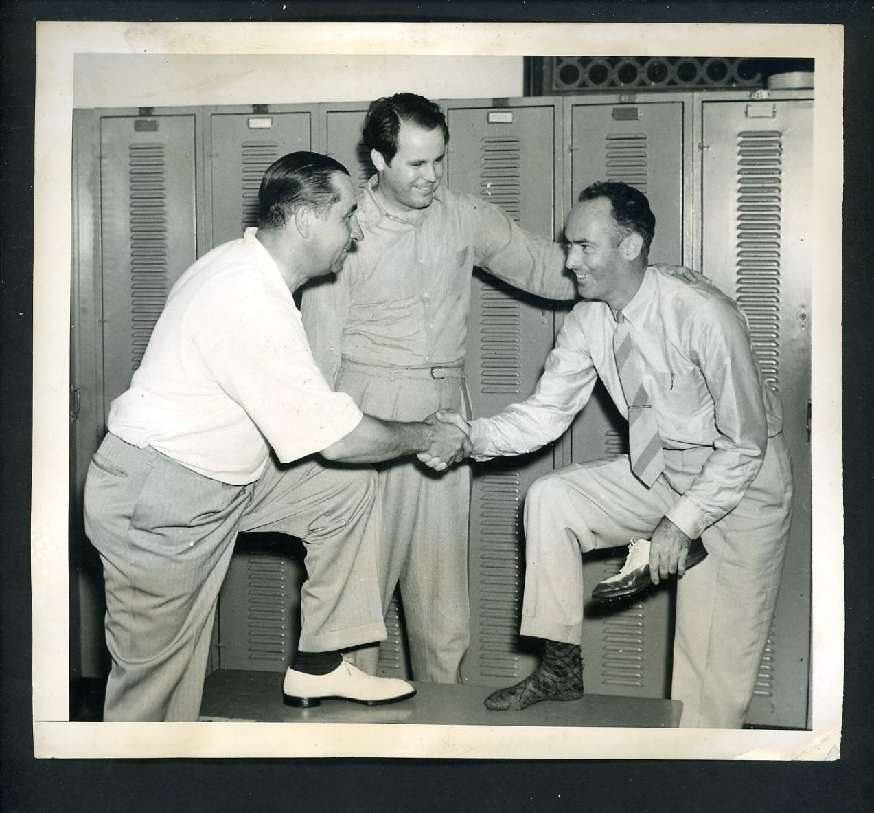 Walter Hagen Denny Shute Ralph Guldahl 1939 PGA Championship Type 1 Press Photo Poster painting