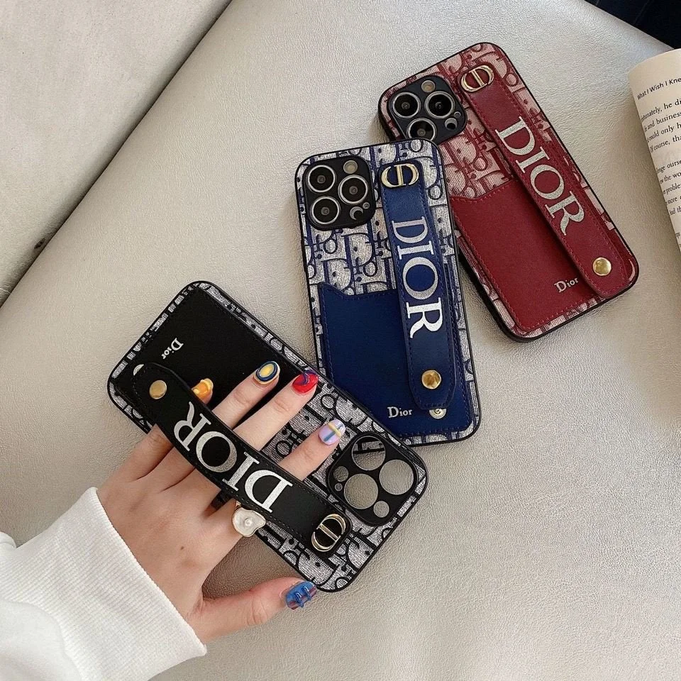 All-Inclusive Leather Wrist Case