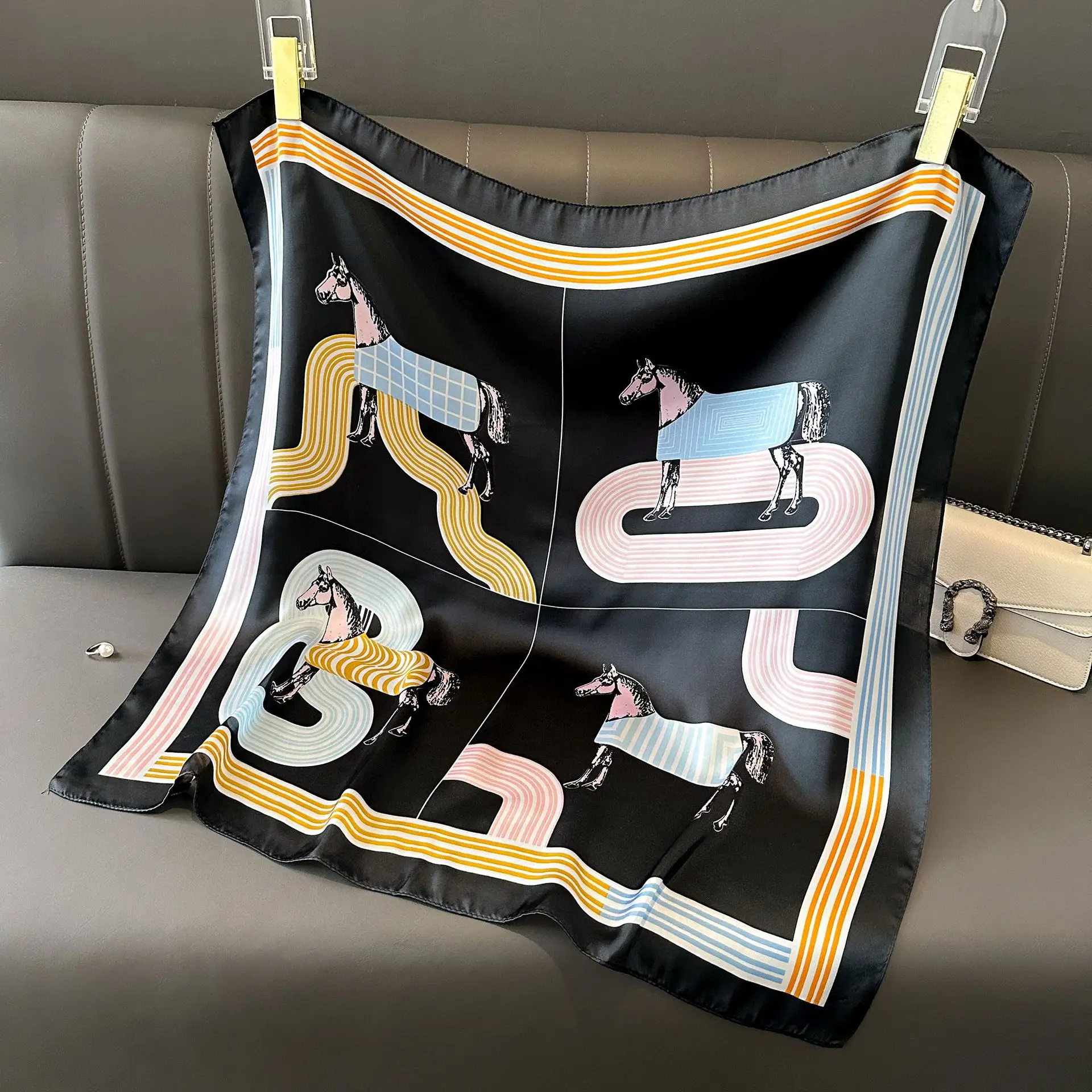 Updownunder 2025 New Fashion Luxury Silk Scarf Bandana Women Hair Bands Square Scarves Neck Tie Bag Scarfs Satin Lady Wrap Headband