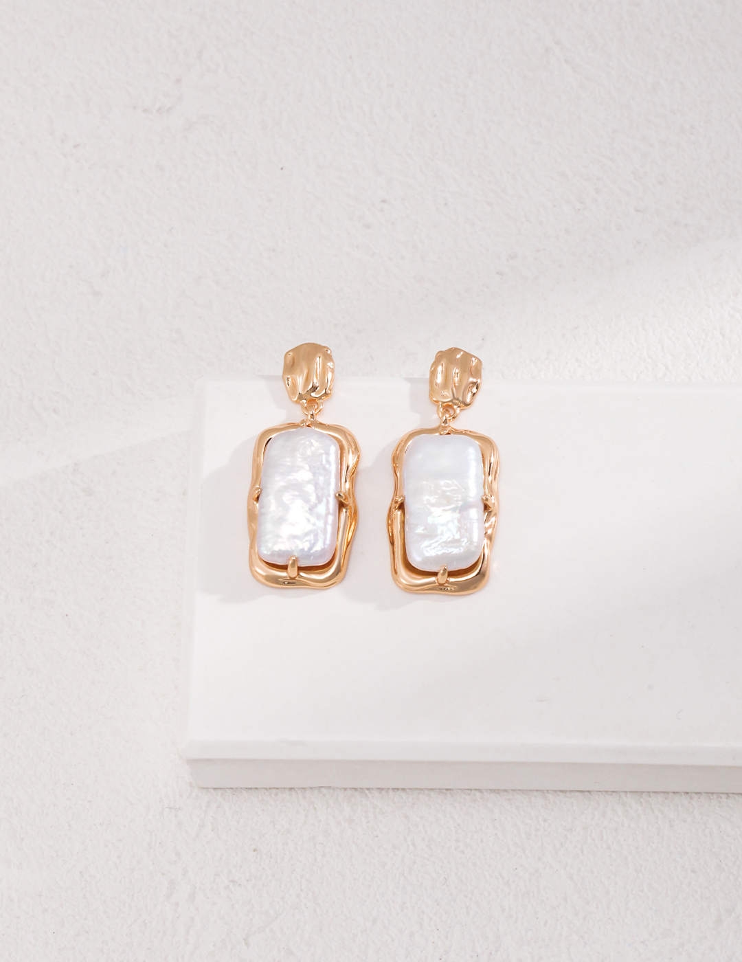 Rectangular natural pearl necklace earrings