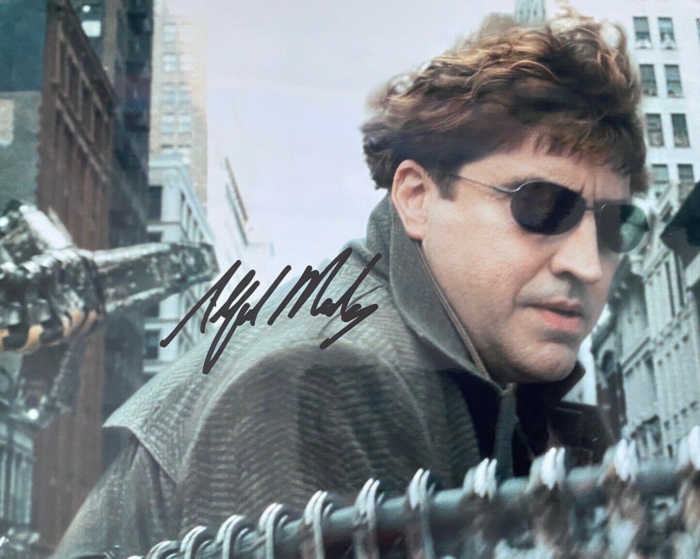 ALFRED MOLINA - SPIDERMAN FILM ACTOR - EXCELLENT SIGNED Photo Poster paintingGRAPH