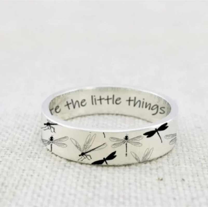 Simple Vintage Dragonfly Ring
