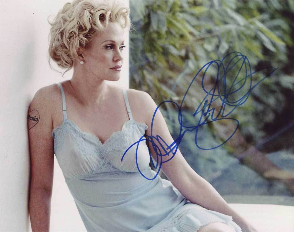 Melanie Griffith In-person AUTHENTIC Autographed Photo Poster painting SHA #93571