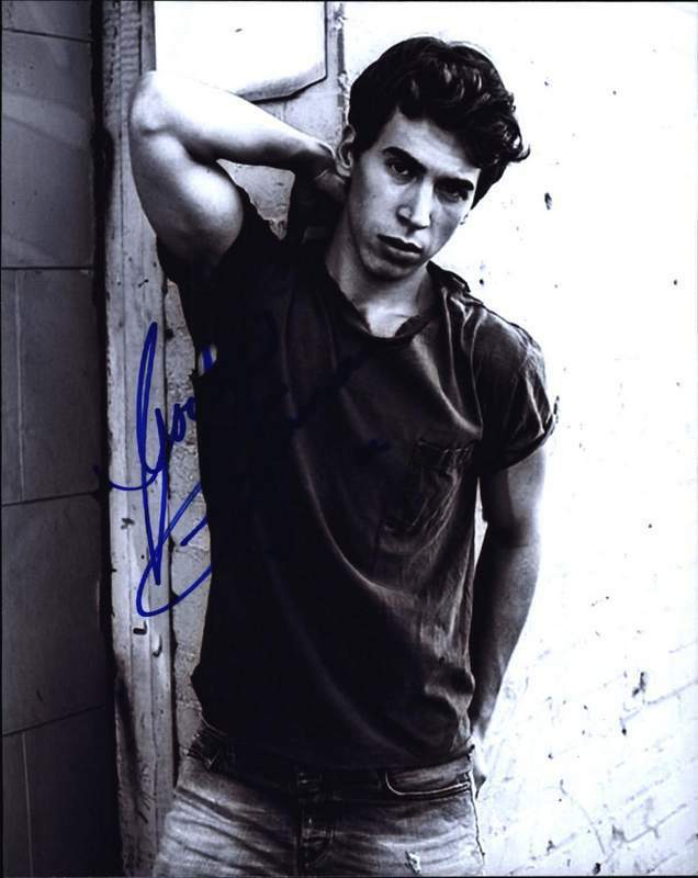 Jordan Gavaris authentic signed celebrity 8x10 Photo Poster painting W/Cert Autograph 382