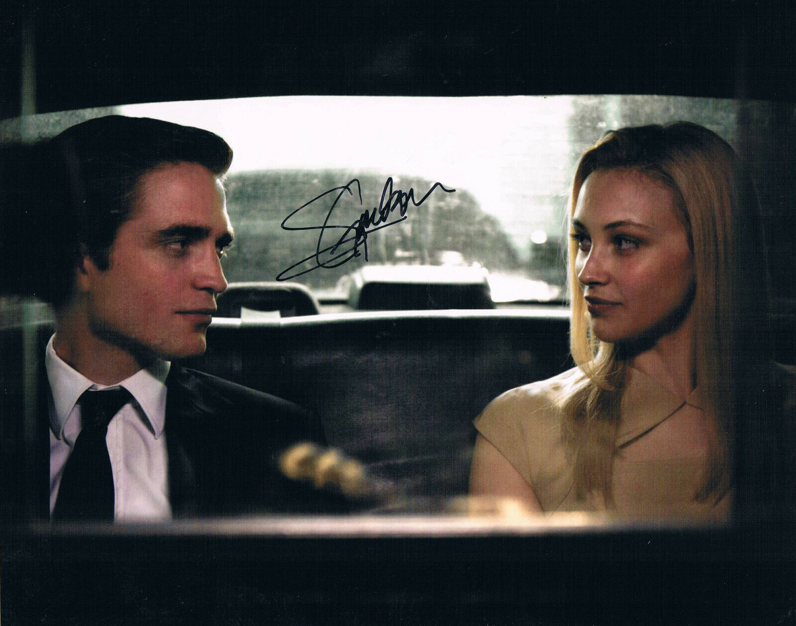 Sarah Gadon 1987- genuine autograph Photo Poster painting 8x10