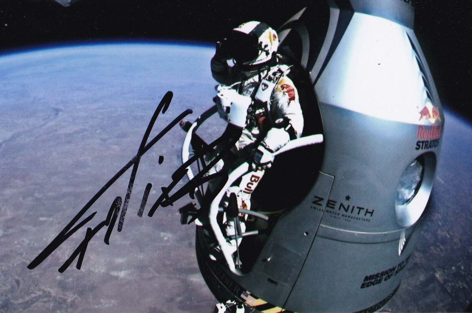 Felix Baumgartner Signed 4x6 Photo Poster painting Red Bull Stratos Space Jump Red Bull