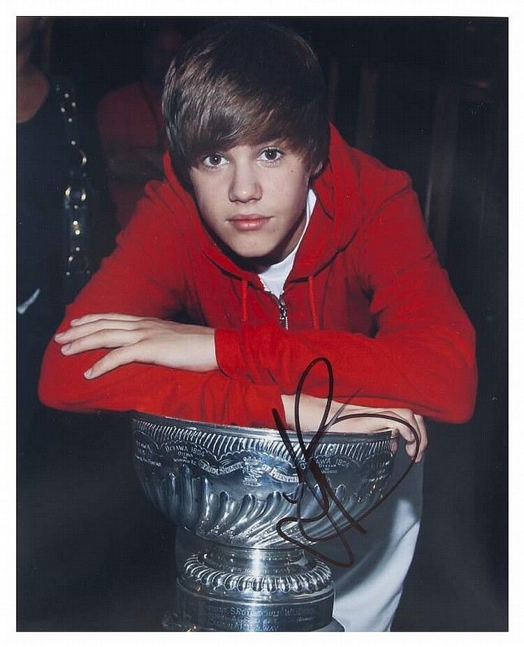 JUSTIN BIEBER Signed Photo Poster paintinggraph - Singer / Vocalist / Composer - preprint