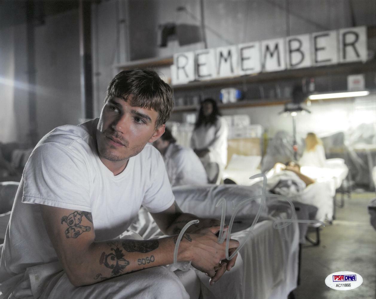 Chris Zylka Signed Authentic Autographed 8x10 Photo Poster painting PSA/DNA #AC11866