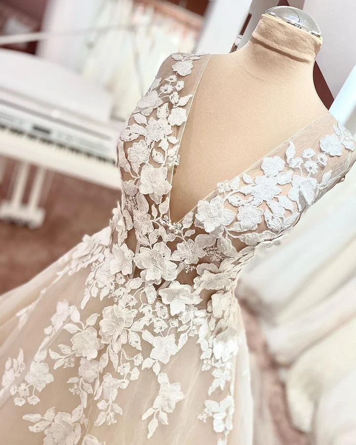 chinese dress ladies Spaghetti V-Neck Mermaid Vintage Lace Flowers Sexy Backless Wedding Dress with Train, Diamond White / 4