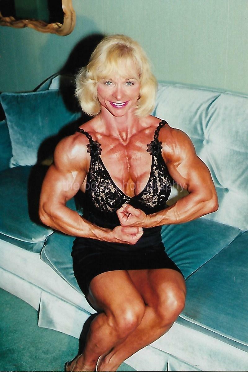 JUDY MILLER Female Bodybuilder MUSCLE WOMAN 80' 90s FOUND Photo Poster painting Color EN 17 19 F