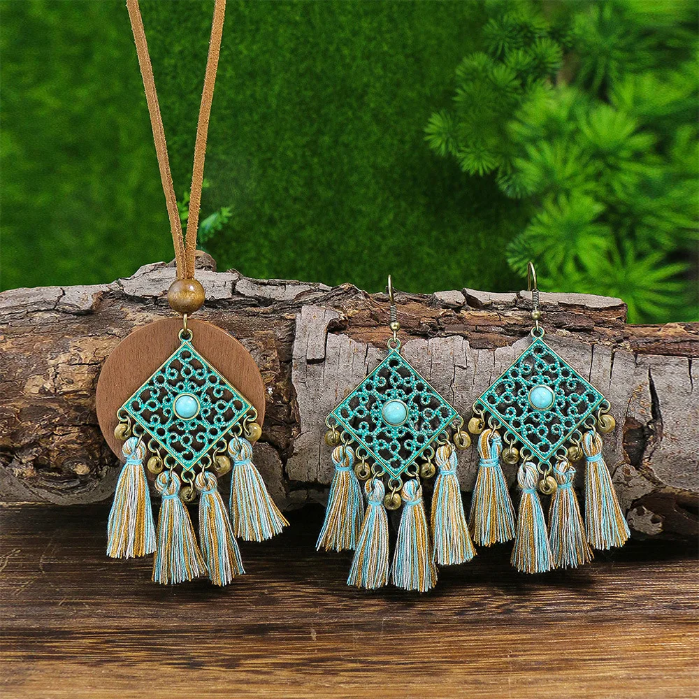 Female Bohemian Diamond Carved Earrings And Necklace Suit