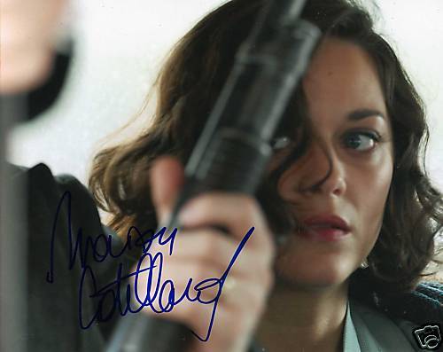 MARION COTILLARD PUBLIC ENEMIES SIGNED 8X10 PICTURE