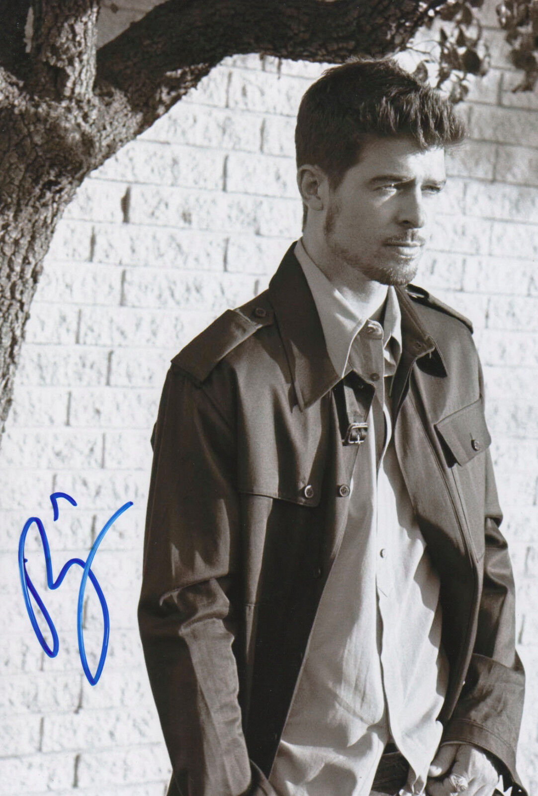 Robin Thicke signed 8x12 inch Photo Poster painting autograph