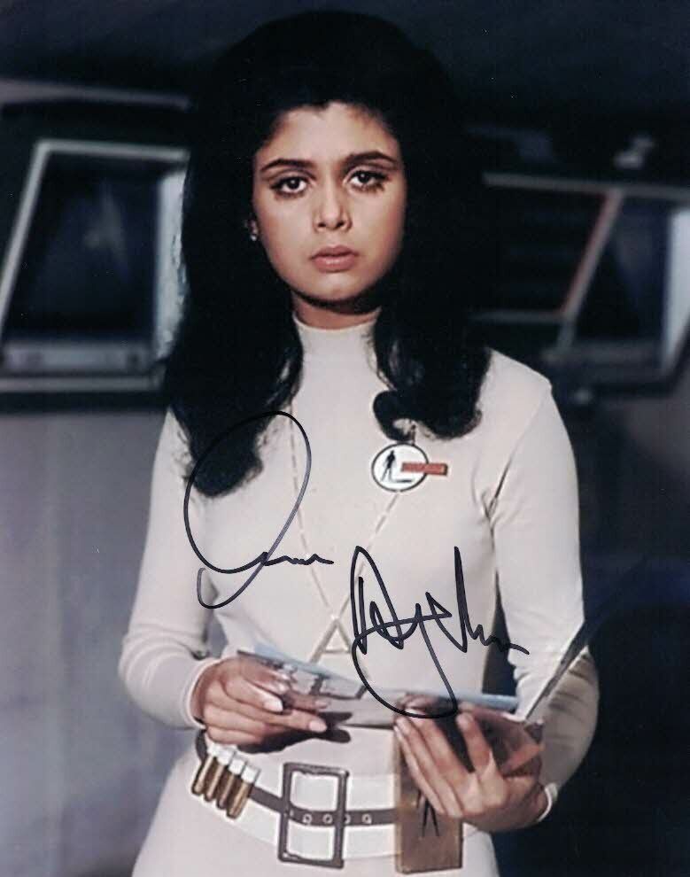 AYSHEA BROUGH - shadow operative in UFO hand signed 10 x 8 Photo Poster painting