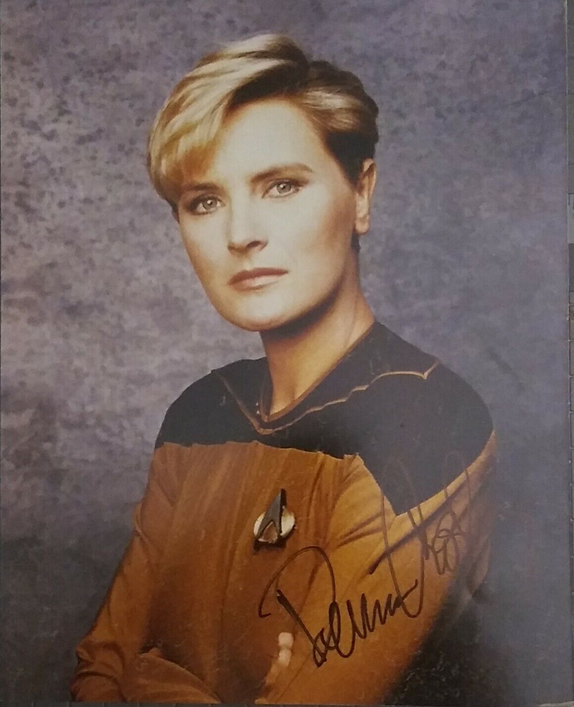 Denise Crosby signed 8x10