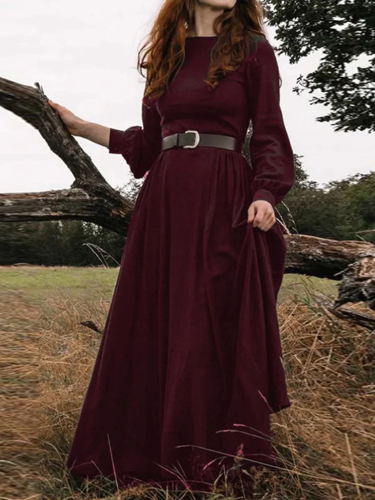 Vintage-Maxikleid im mittelalterlichen Stil