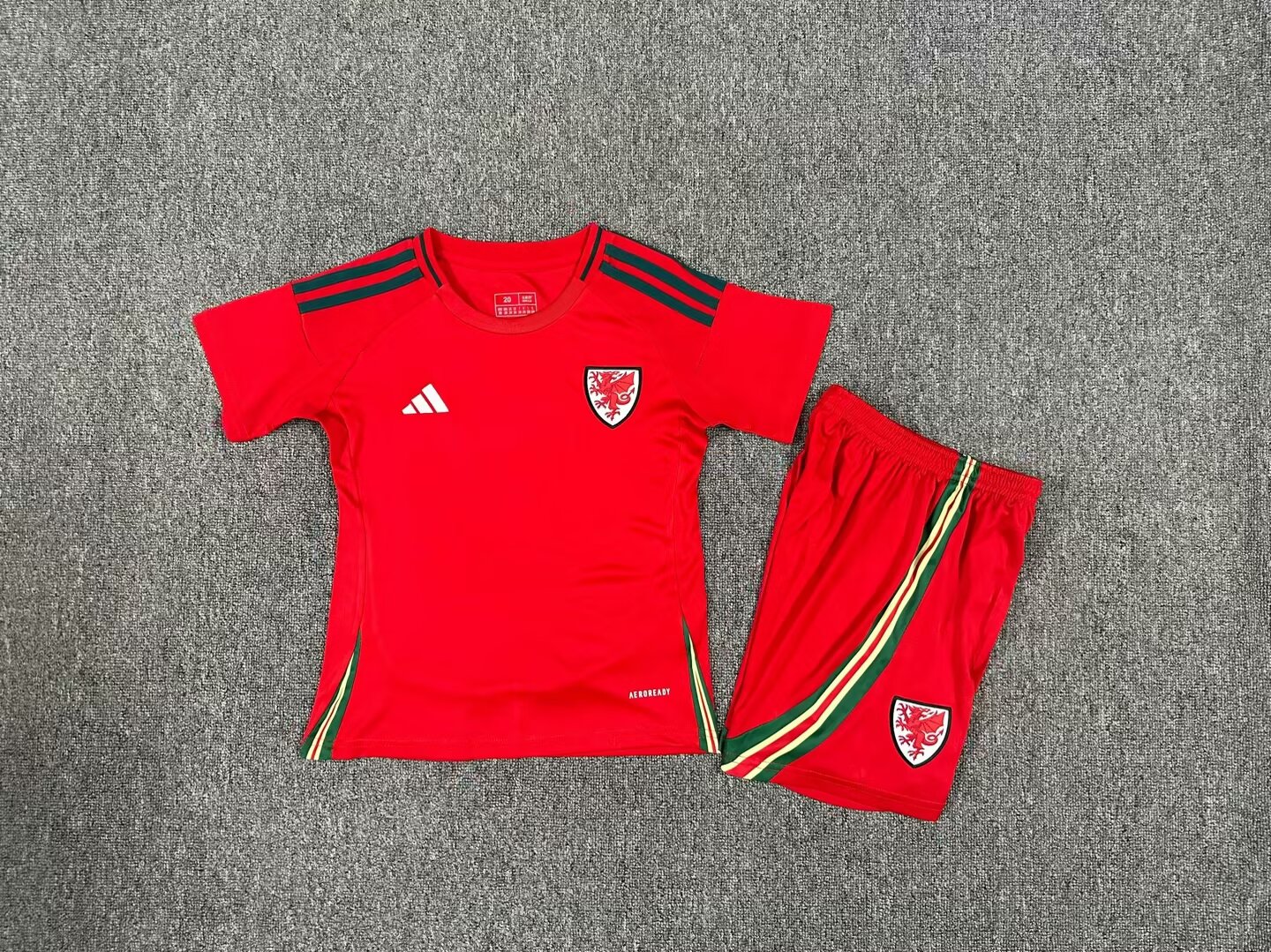 KIDS-24-25-H-WAL-SS-A07440