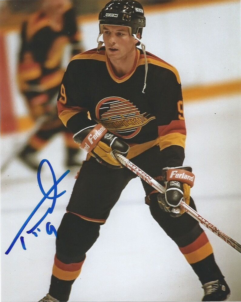 Vancouver Canucks Tony Tanti Signed Autographed 8x10 Photo Poster painting COA