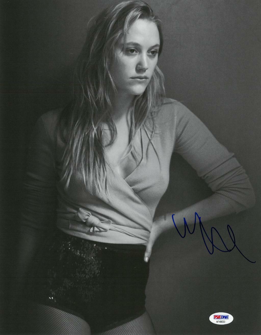 Maika Monroe Signed Authentic Autographed 11x14 B/W Photo Poster painting PSA/DNA #AF49033