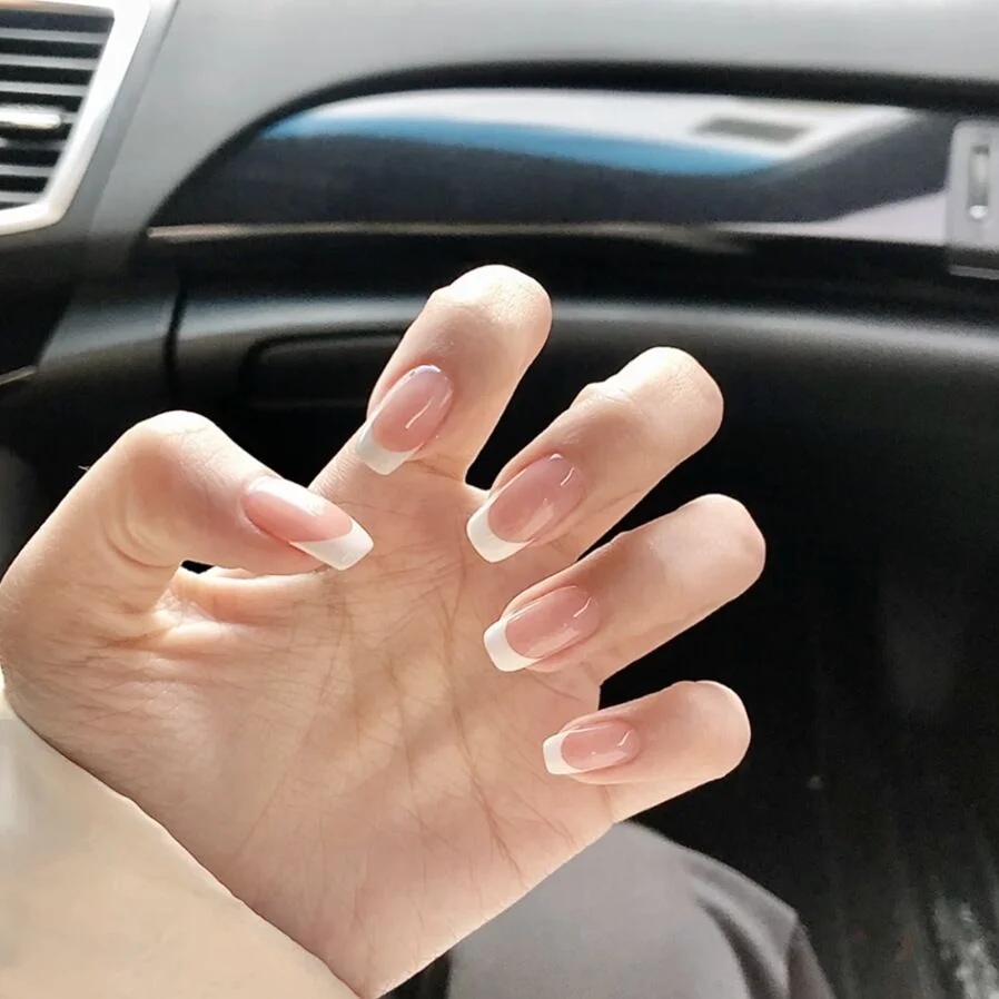 24pcs/Set Simple French False Nails Short Design Nude Pink Full Fingernail  Decal Acrylic Nail Art Tips Press on nails with Glue-Nail Inspo