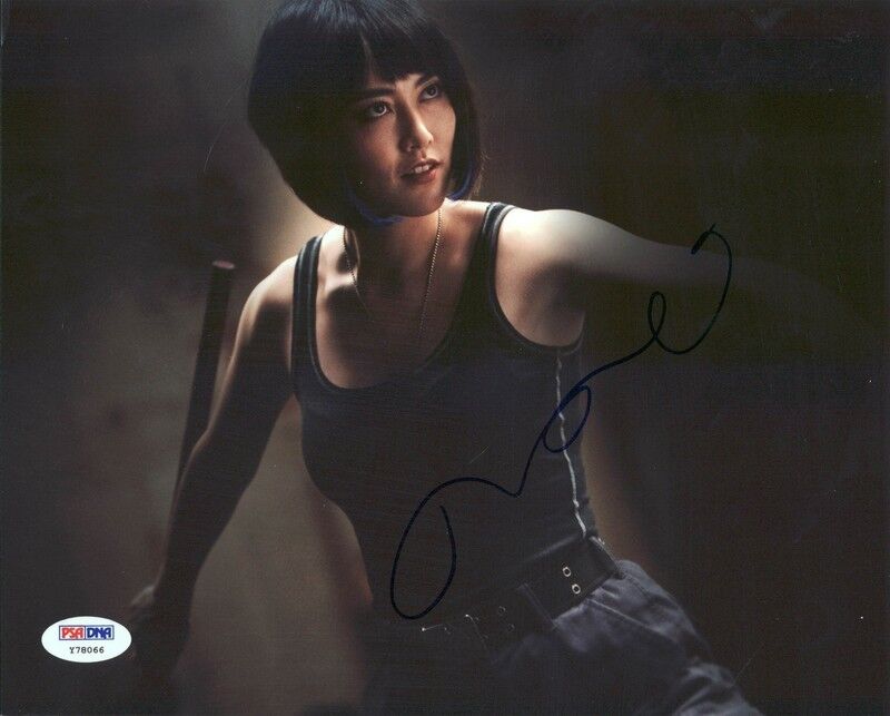 Rinko Kikuchi Pacific Rim Signed Authentic 8X10 Photo Poster painting PSA/DNA #Y78066